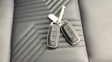 Nissan Juke 1.6 Hybrid Tekna 5dr Auto Hybrid Hatchback